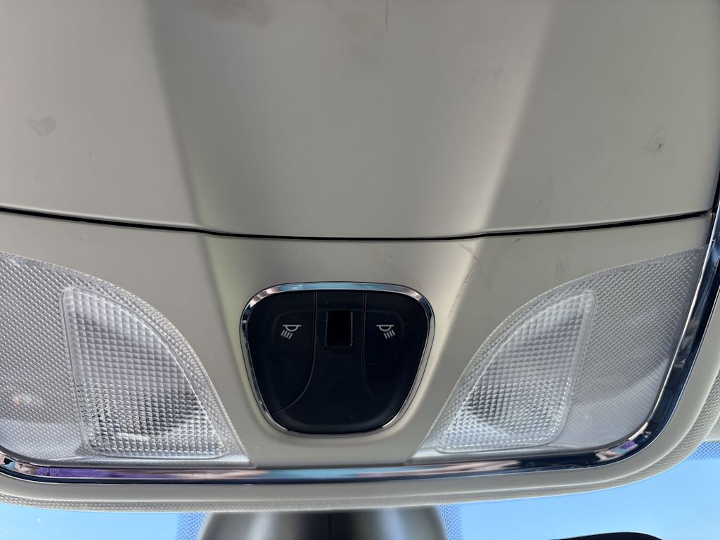 Thumbnail: 2020 Jeep Cherokee - 21