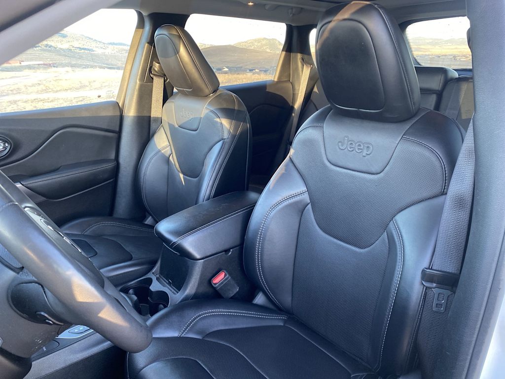 Thumbnail: 2022 Jeep Cherokee - 23