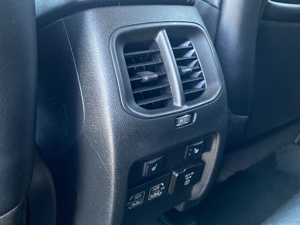 Thumbnail: 2022 Jeep Cherokee - 35