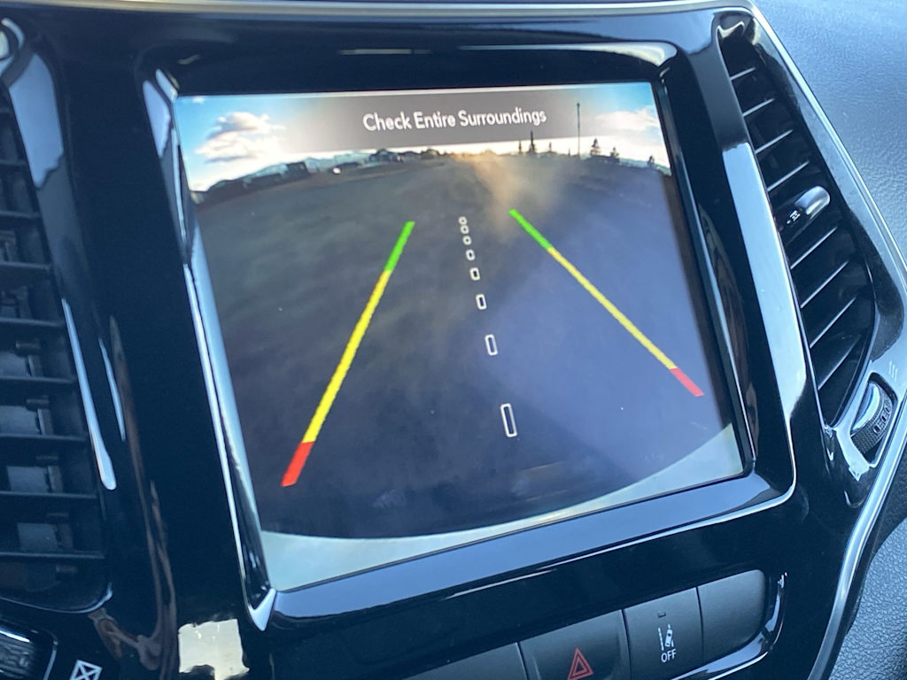 Thumbnail: 2022 Jeep Cherokee - 31