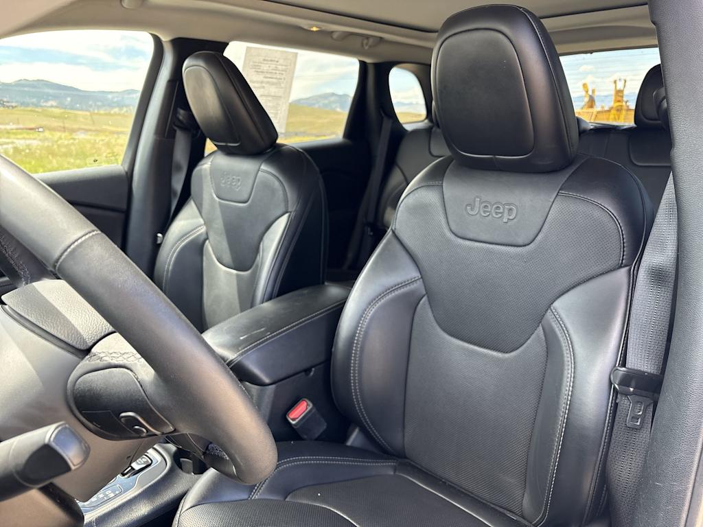 Thumbnail: 2022 Jeep Cherokee - 24