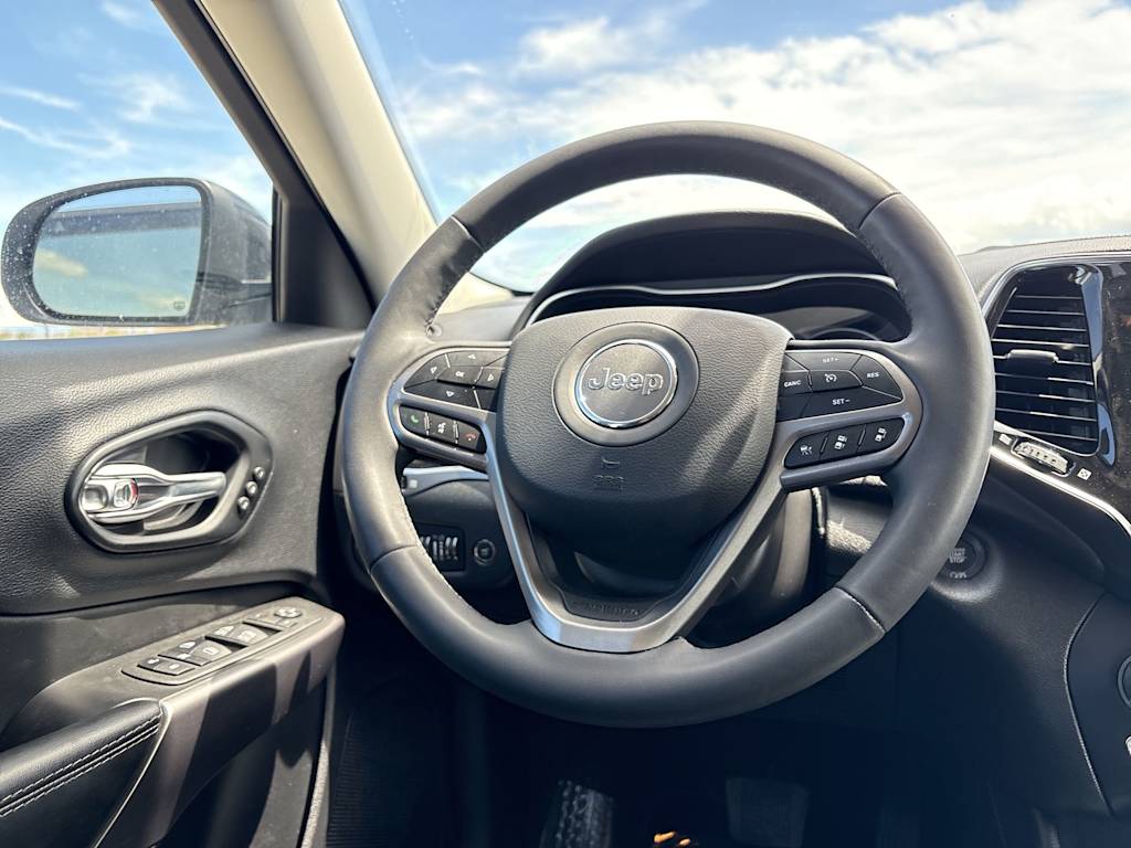 Thumbnail: 2022 Jeep Cherokee - 8