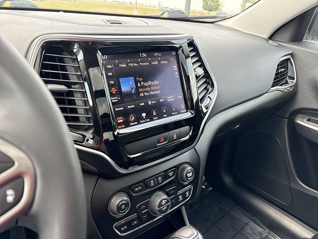 Thumbnail: 2022 Jeep Cherokee - 12