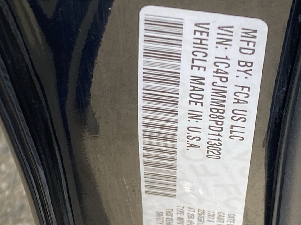 Thumbnail: 2023 Jeep Cherokee - 12