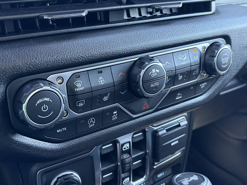 Thumbnail: 2026 Jeep Wrangler - 29