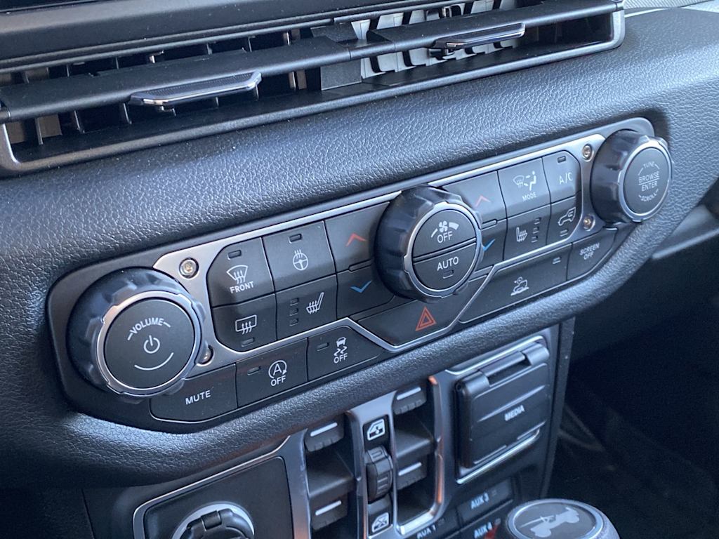 Thumbnail: 2026 Jeep Wrangler - 28