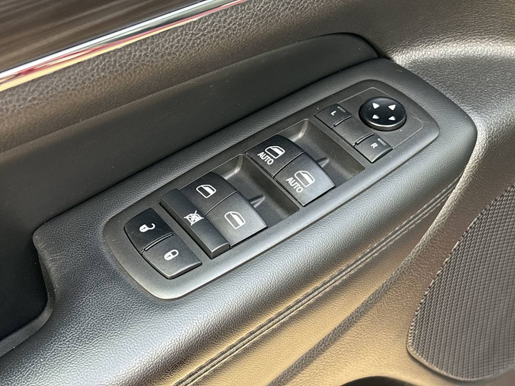 Thumbnail: 2021 Jeep Grand Cherokee - 25