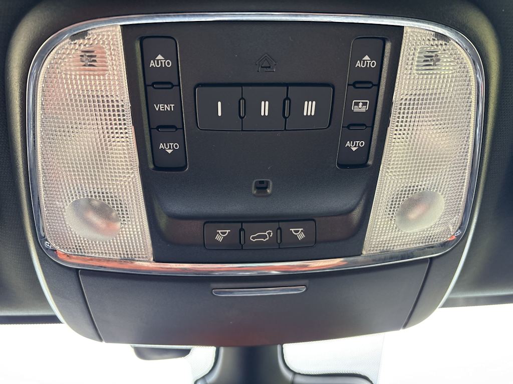 Thumbnail: 2021 Jeep Grand Cherokee - 31