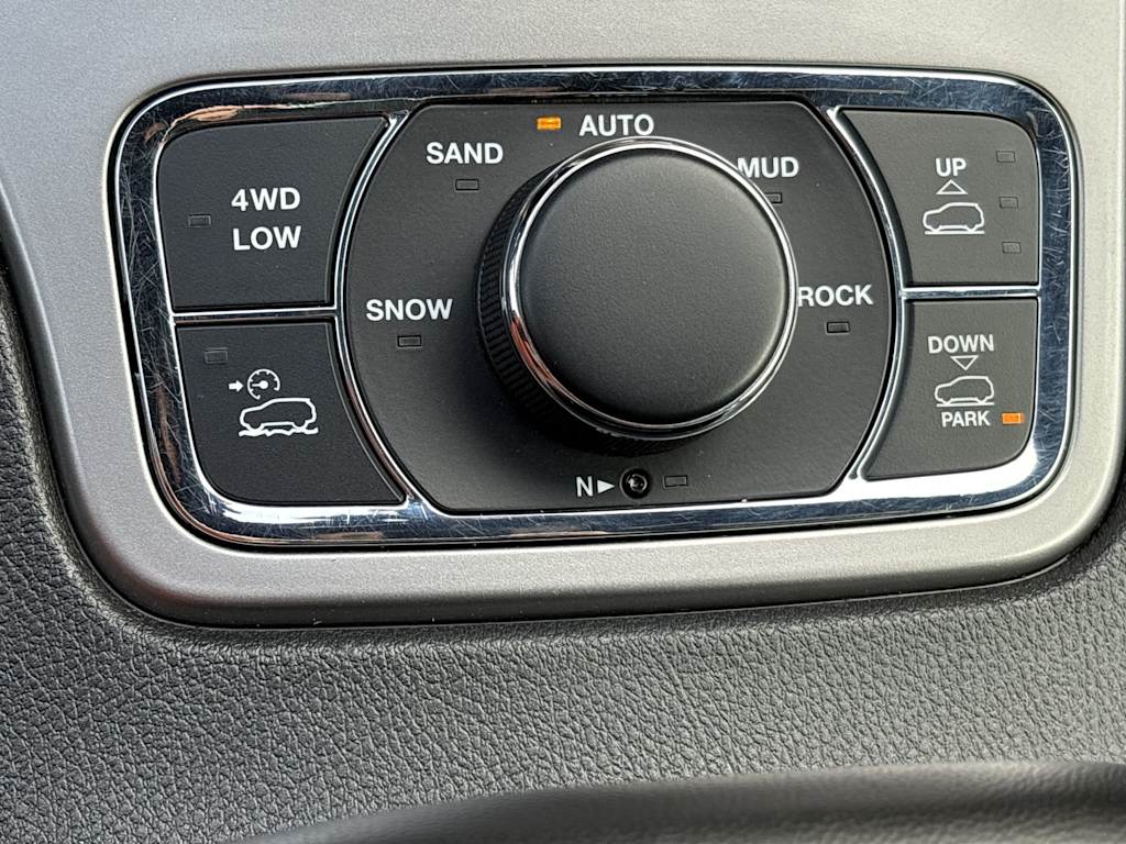 Thumbnail: 2021 Jeep Grand Cherokee - 29
