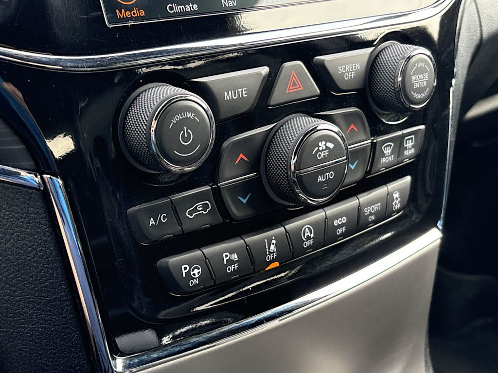 Thumbnail: 2021 Jeep Grand Cherokee - 28