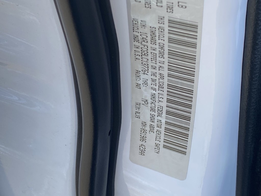 Thumbnail: 2020 Jeep Grand Cherokee - 11