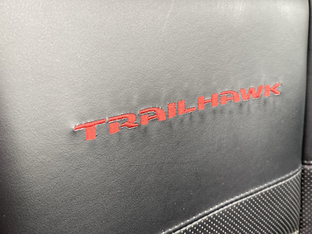 Thumbnail: 2017 Jeep Grand Cherokee - 6