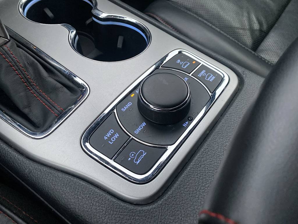 Thumbnail: 2017 Jeep Grand Cherokee - 30