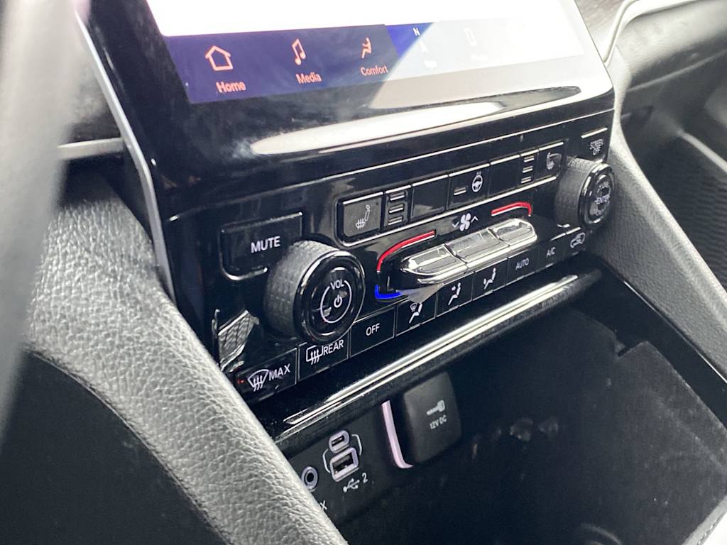 Thumbnail: 2022 Jeep Grand Cherokee - 26