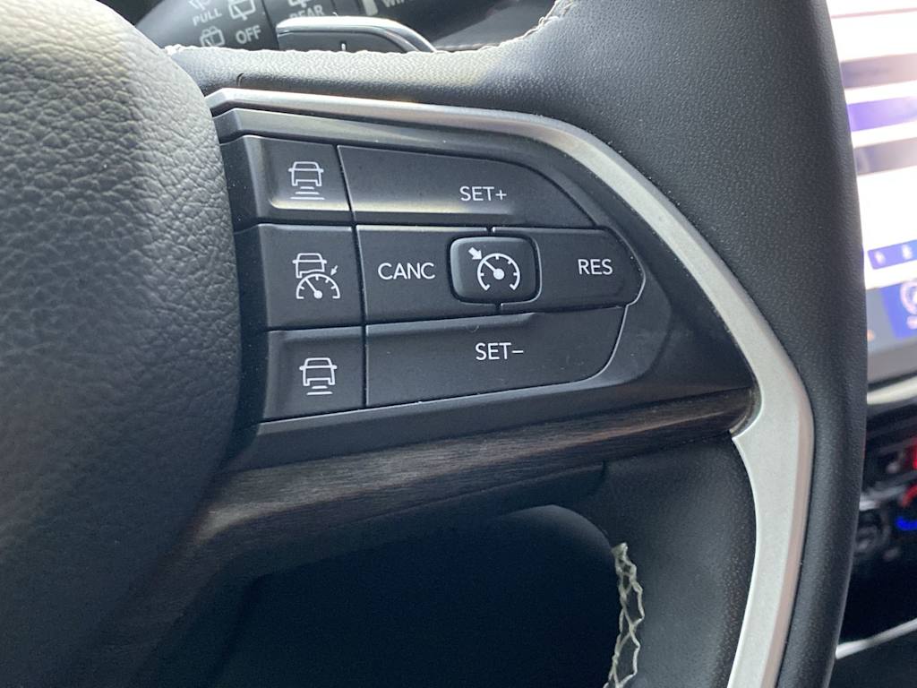 Thumbnail: 2023 Jeep Grand Cherokee - 24