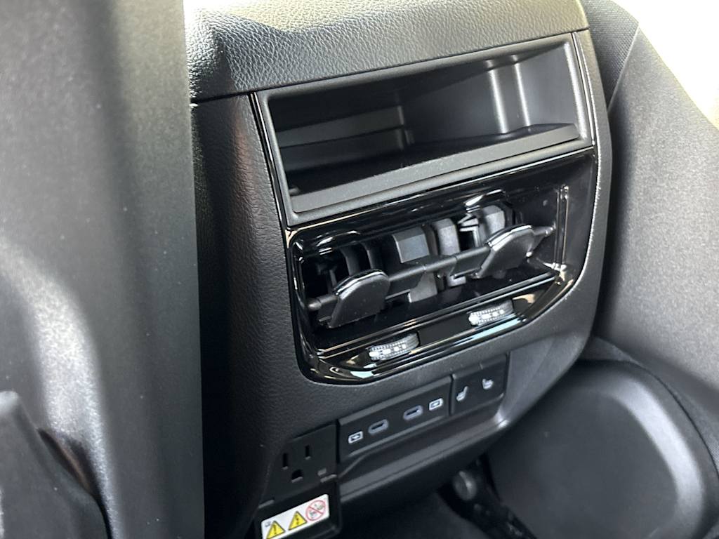 Thumbnail: 2026 Jeep Grand Cherokee - 36