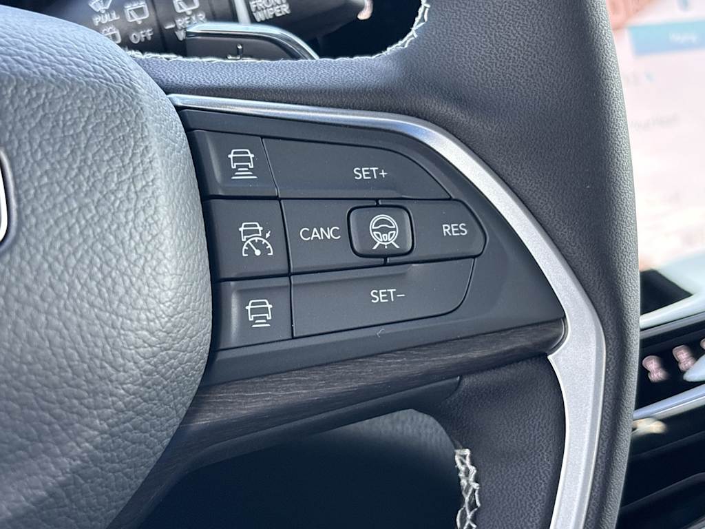 Thumbnail: 2026 Jeep Grand Cherokee - 34