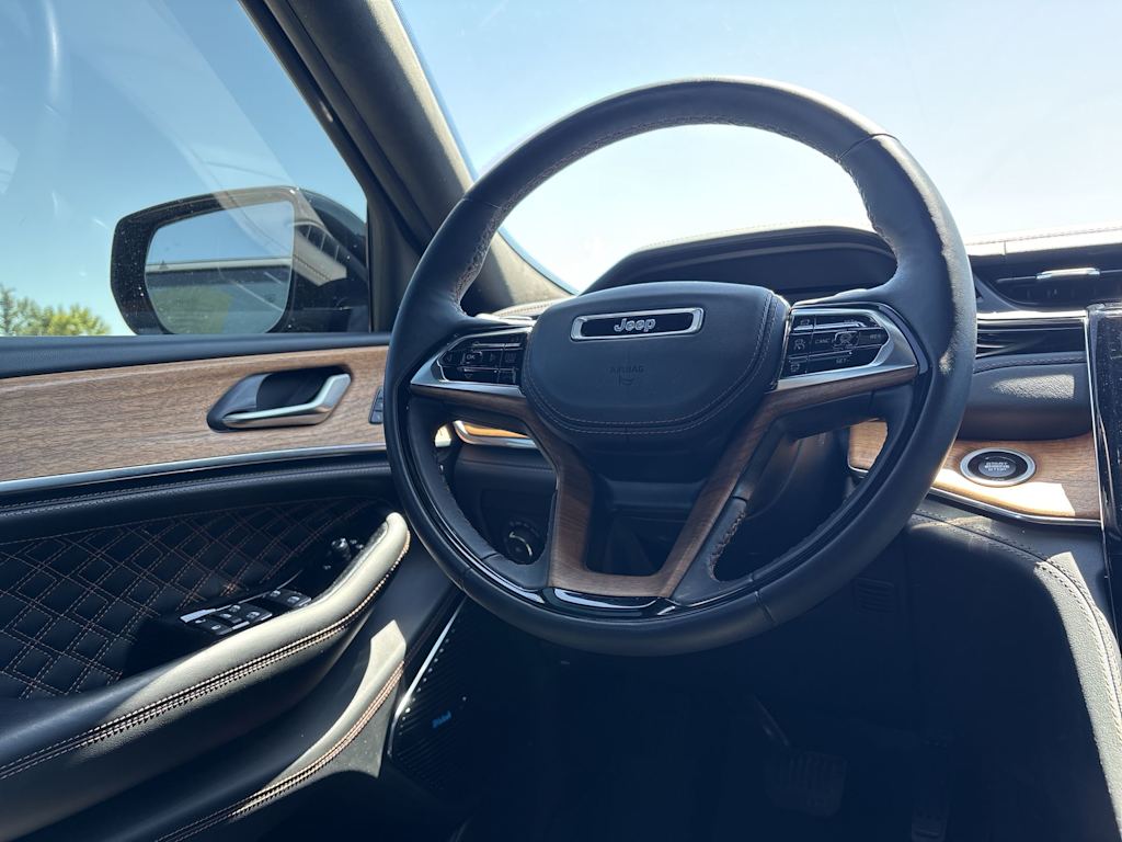 Thumbnail: 2023 Jeep Grand Cherokee - 8