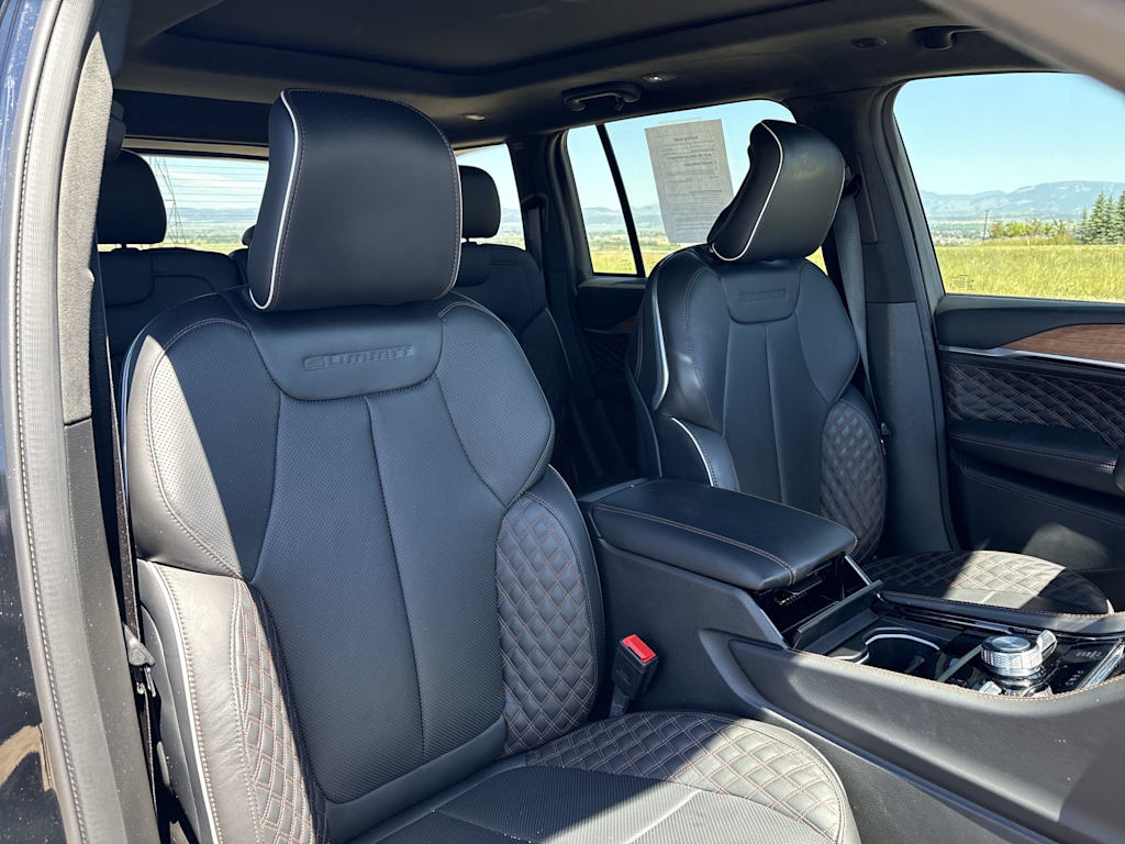 Thumbnail: 2023 Jeep Grand Cherokee - 10