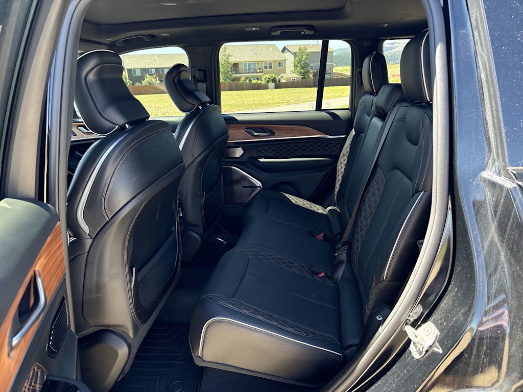 Thumbnail: 2023 Jeep Grand Cherokee - 35
