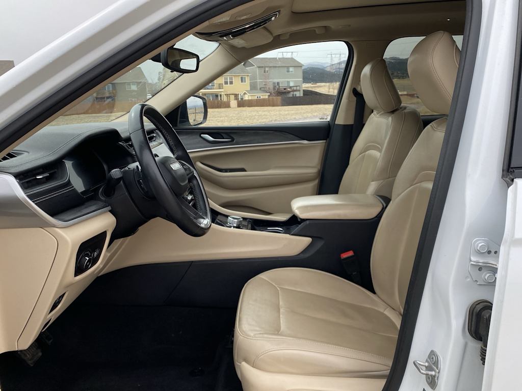 Thumbnail: 2022 Jeep Grand Cherokee L - 9