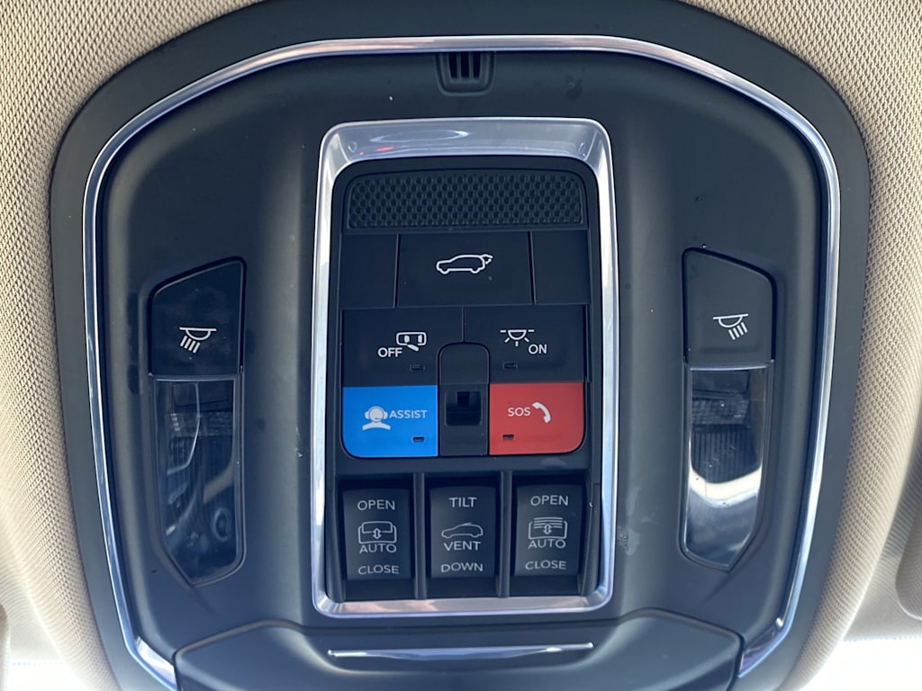 Thumbnail: 2022 Jeep Grand Cherokee L - 31