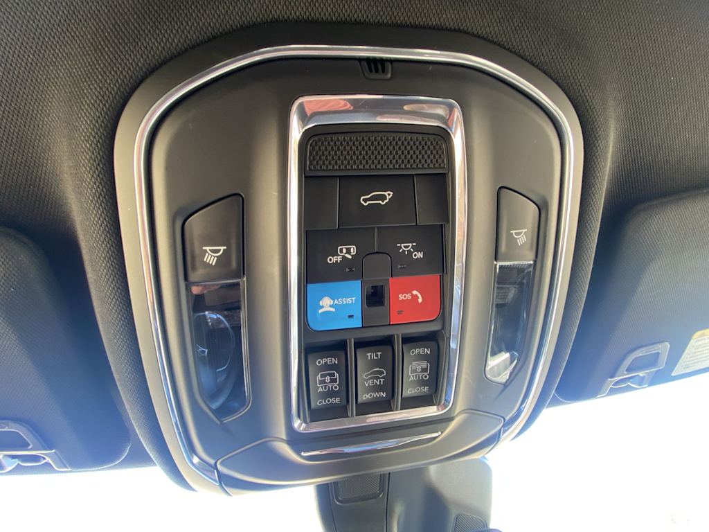 Thumbnail: 2024 Jeep Grand Cherokee L - 30
