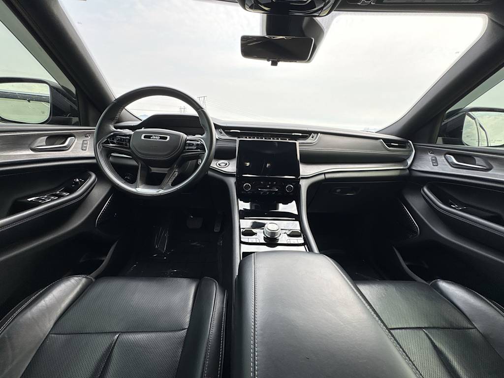 Thumbnail: 2022 Jeep Grand Cherokee L - 2