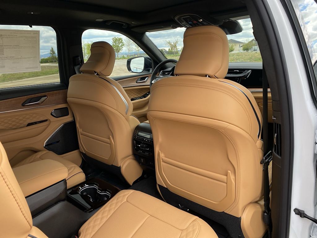 Thumbnail: 2026 Jeep Grand Cherokee L - 37