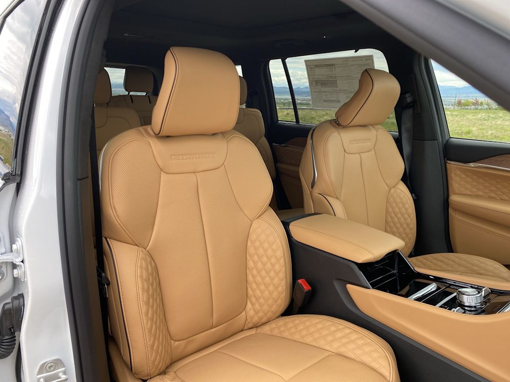 Thumbnail: 2026 Jeep Grand Cherokee L - 10