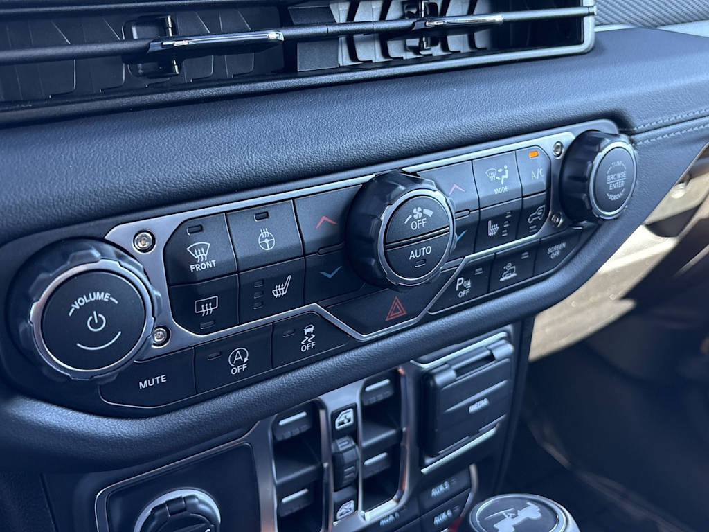 Thumbnail: 2026 Jeep Wrangler - 30