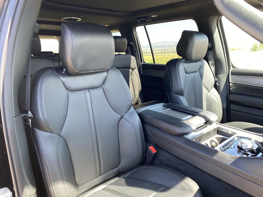 Thumbnail: 2026 Jeep Grand Wagoneer L - 10