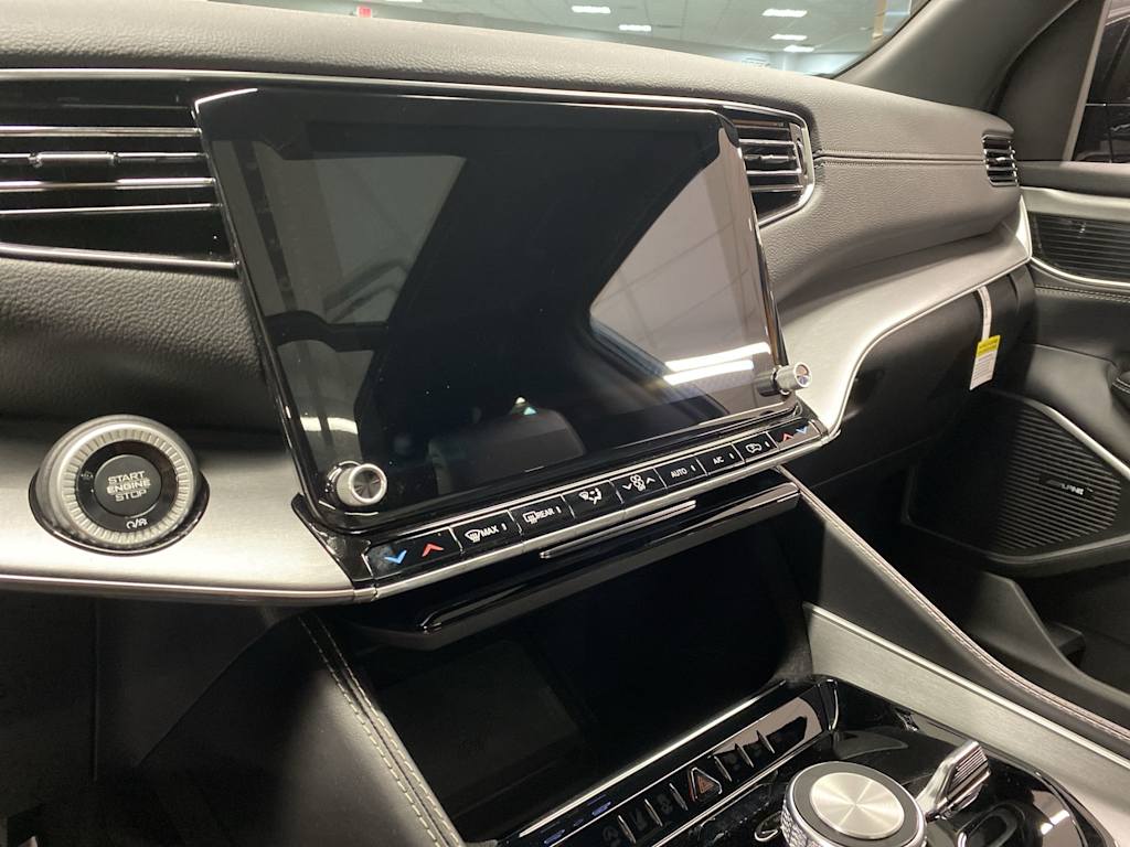 Thumbnail: 2025 Jeep Wagoneer - 10