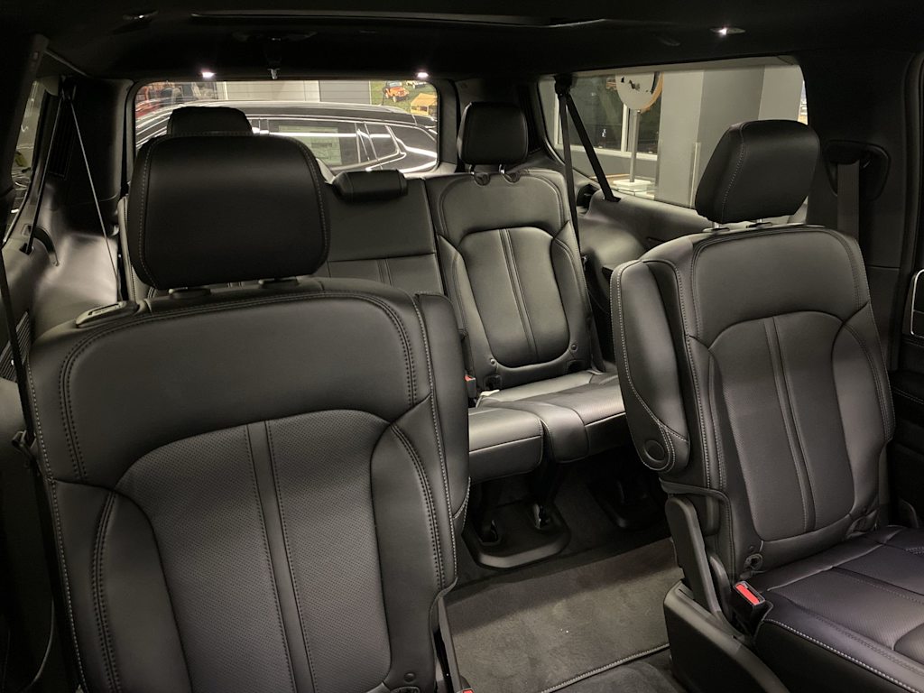 Thumbnail: 2025 Jeep Wagoneer - 13