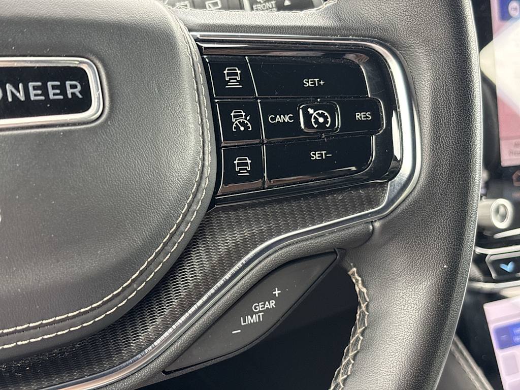 Thumbnail: 2024 Jeep Grand Wagoneer L - 34
