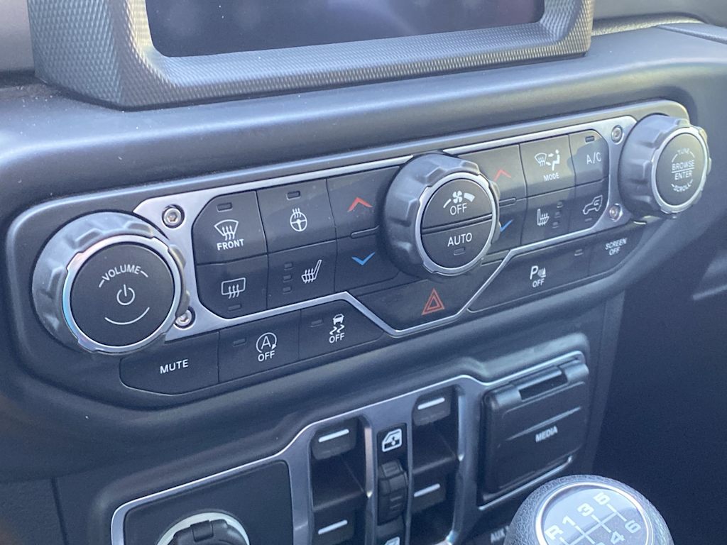 Thumbnail: 2020 Jeep Gladiator - 17