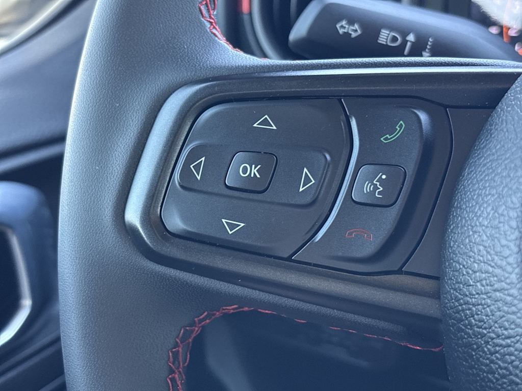 Thumbnail: 2024 Jeep Gladiator - 32