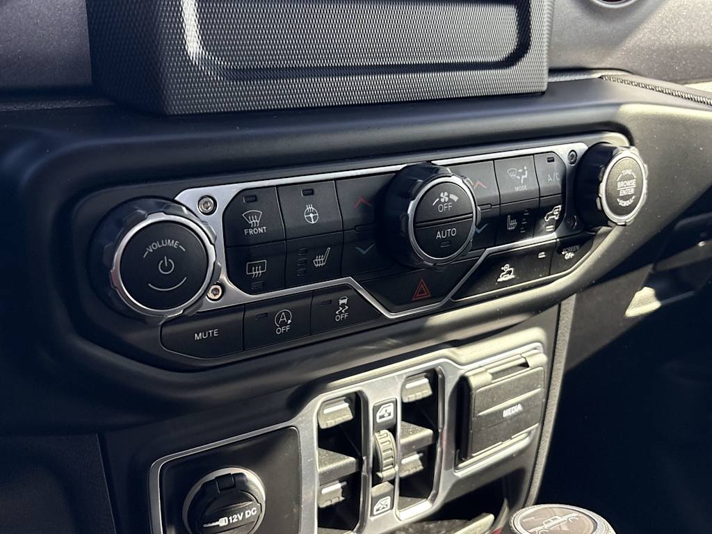 Thumbnail: 2021 Jeep Gladiator - 29