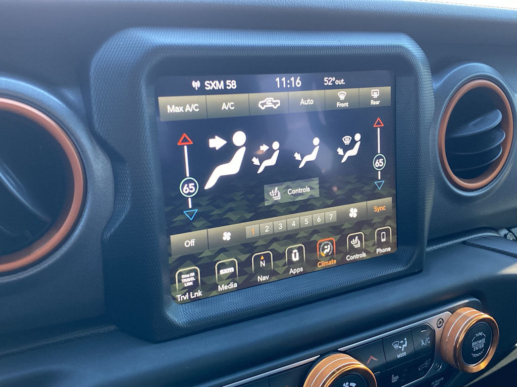 Thumbnail: 2023 Jeep Gladiator - 28