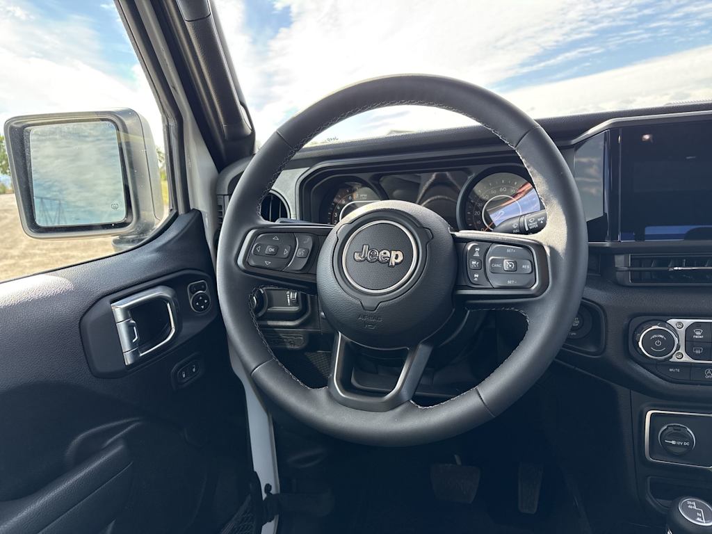 Thumbnail: 2026 Jeep Gladiator - 8