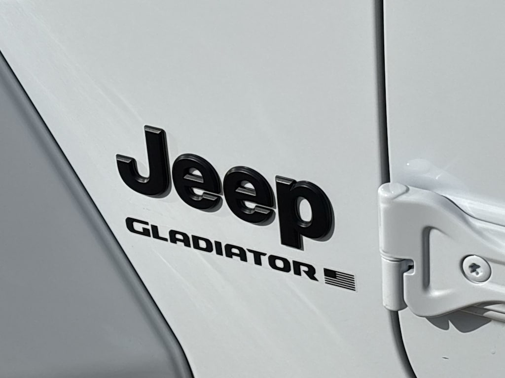 Thumbnail: 2026 Jeep Gladiator - 7