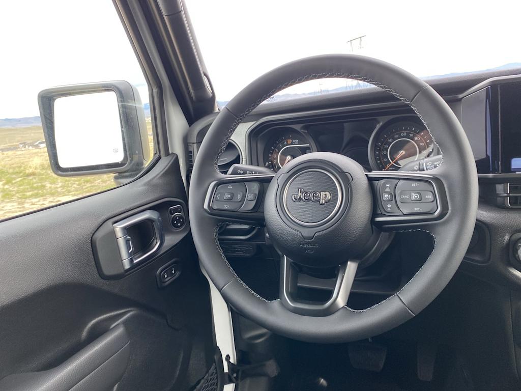 Thumbnail: 2026 Jeep Gladiator - 8