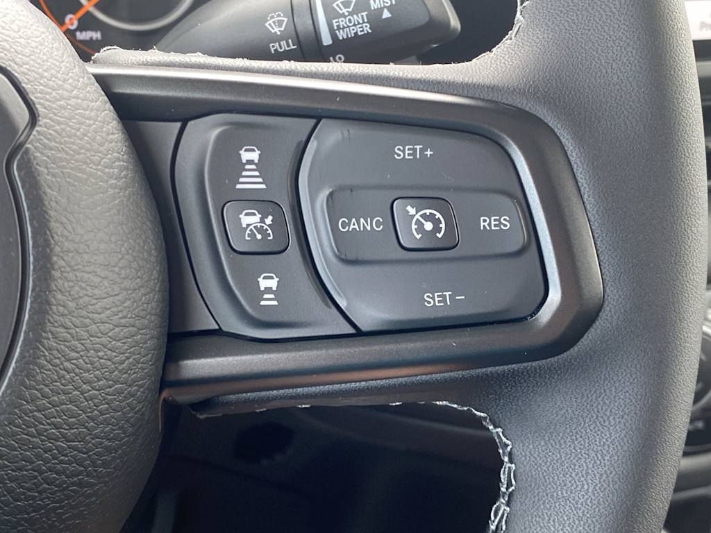 Thumbnail: 2025 Jeep Gladiator - 25