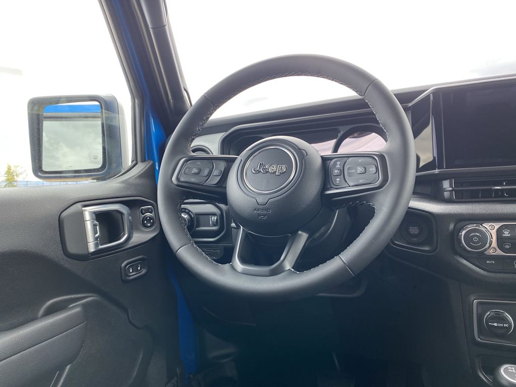 Thumbnail: 2026 Jeep Gladiator - 8