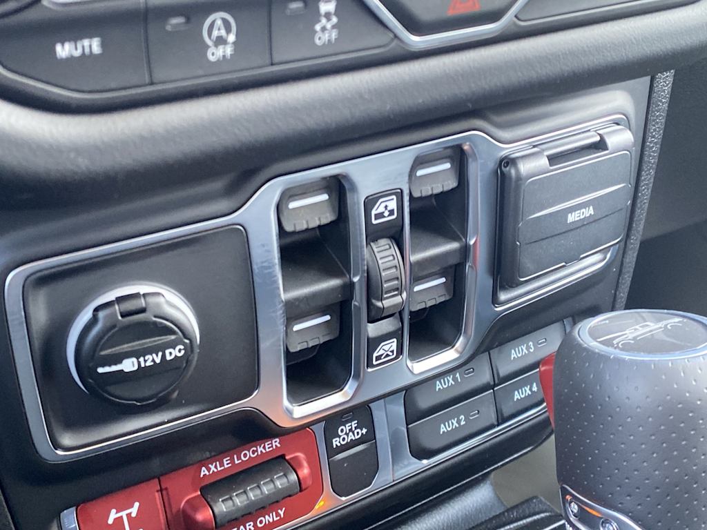 Thumbnail: 2026 Jeep Gladiator - 28