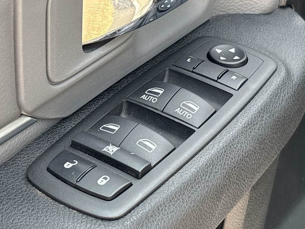 Thumbnail: 2024 RAM 1500 - 27