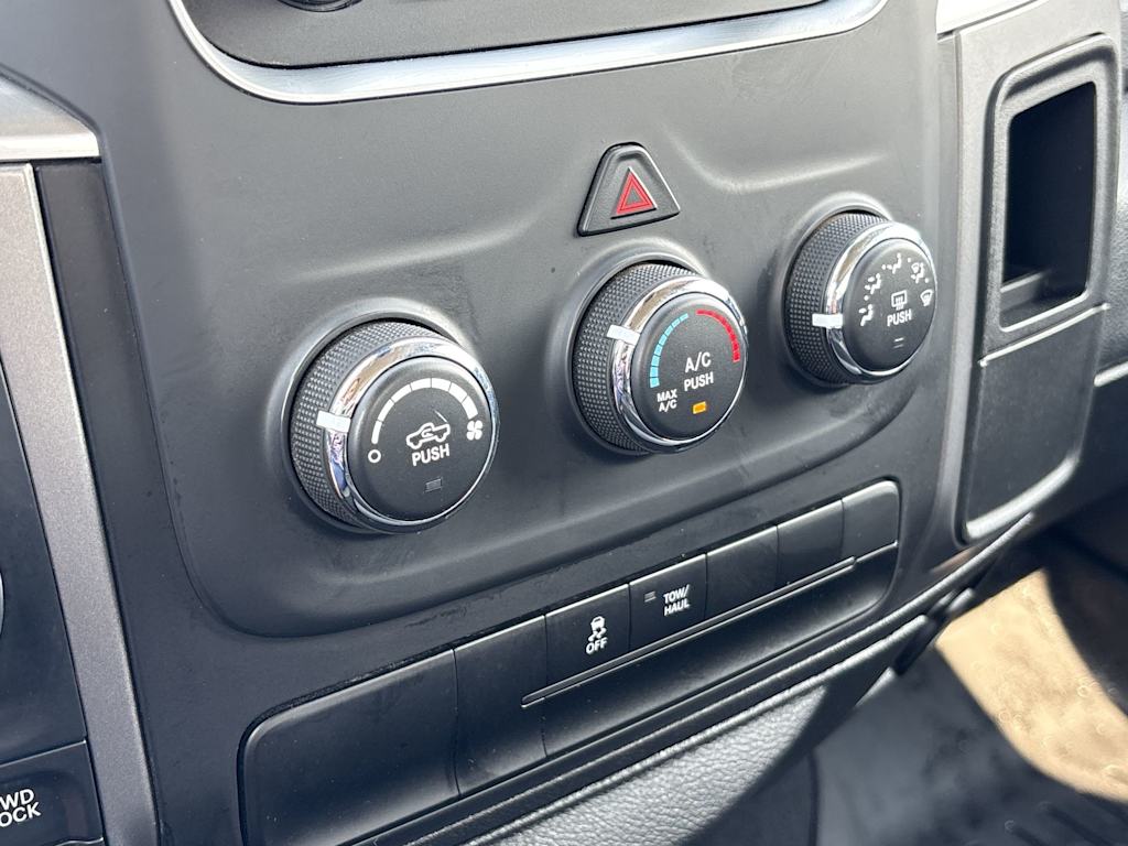 Thumbnail: 2024 RAM 1500 - 29