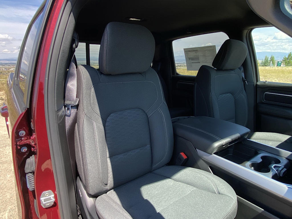 Thumbnail: 2026 RAM 1500 - 7