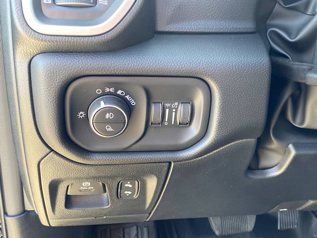 Thumbnail: 2026 RAM 1500 - 27