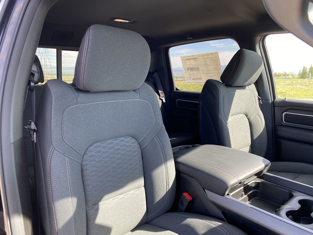 Thumbnail: 2026 RAM 1500 - 10